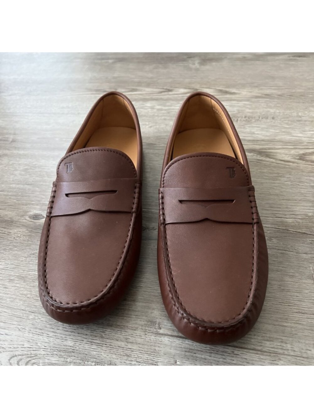 Tod's City Gommino Leather Penny Loafers Mens US 9 Cuoio Brown Slip On Italy New